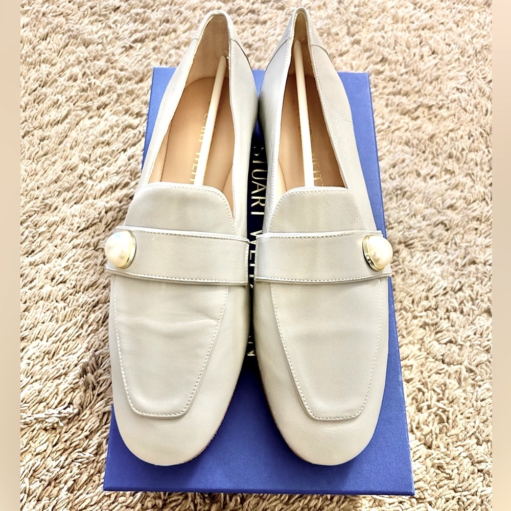 Stuart Weitzman Payson Pearl Leather Loafer